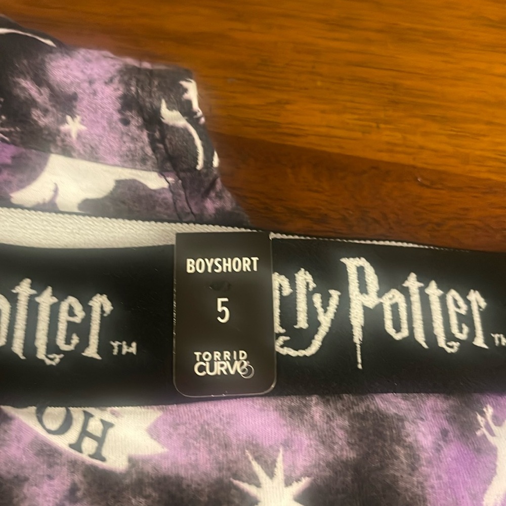 NWT Warner Bros. Harry Potter Women's Purple and Black Boyshorts - Picture 13 of 15
